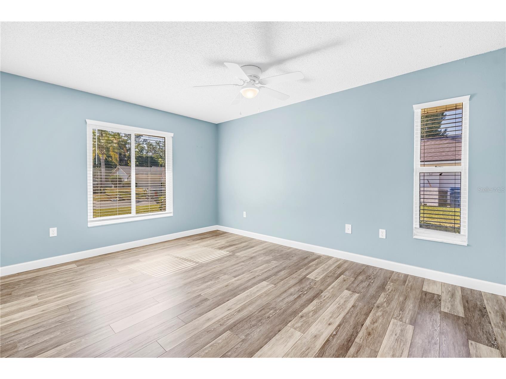 5771 Timberlake Sarasota FL 34243 TB8500441 image24