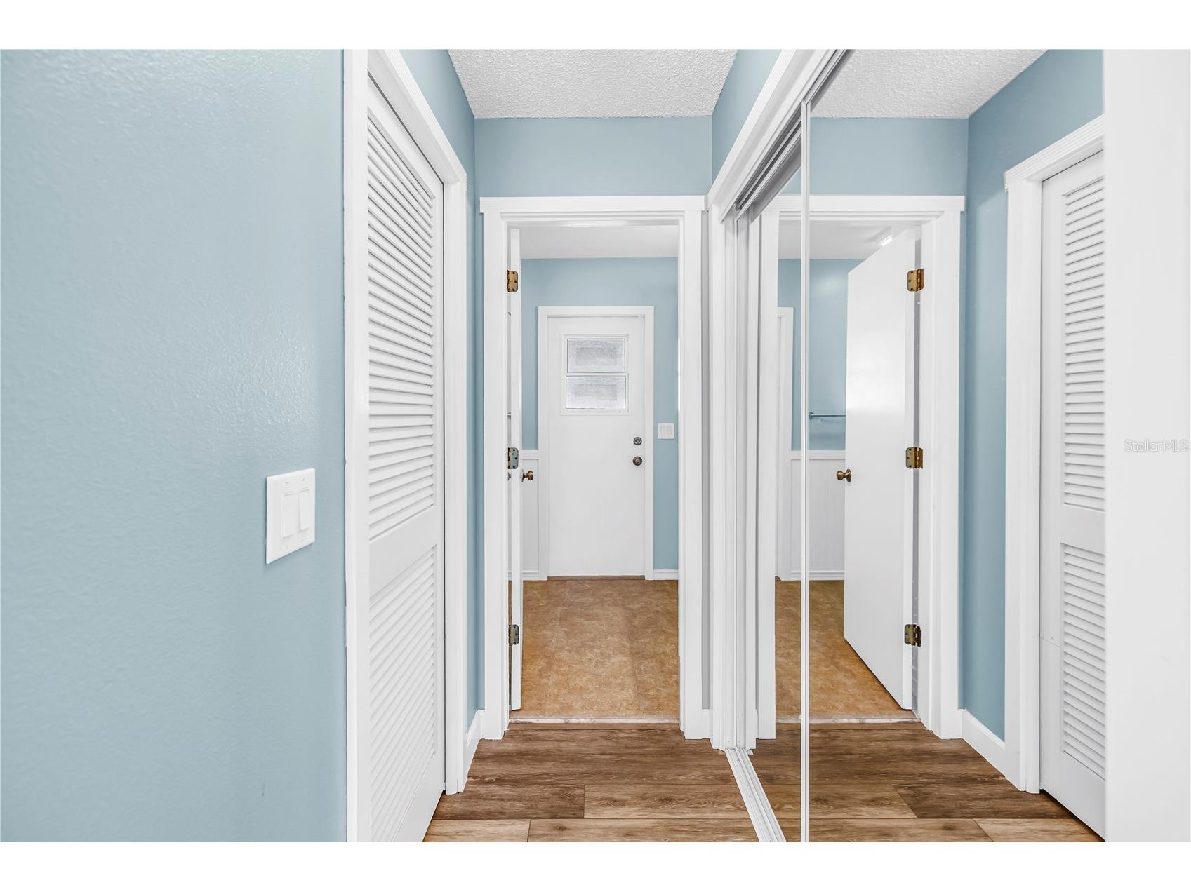 5771 Timberlake Sarasota FL 34243 TB8500441 image26