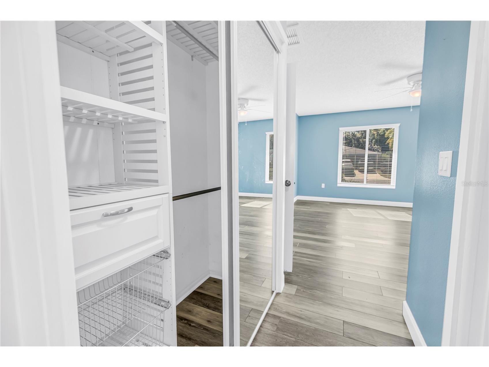 5771 Timberlake Sarasota FL 34243 TB8500441 image29