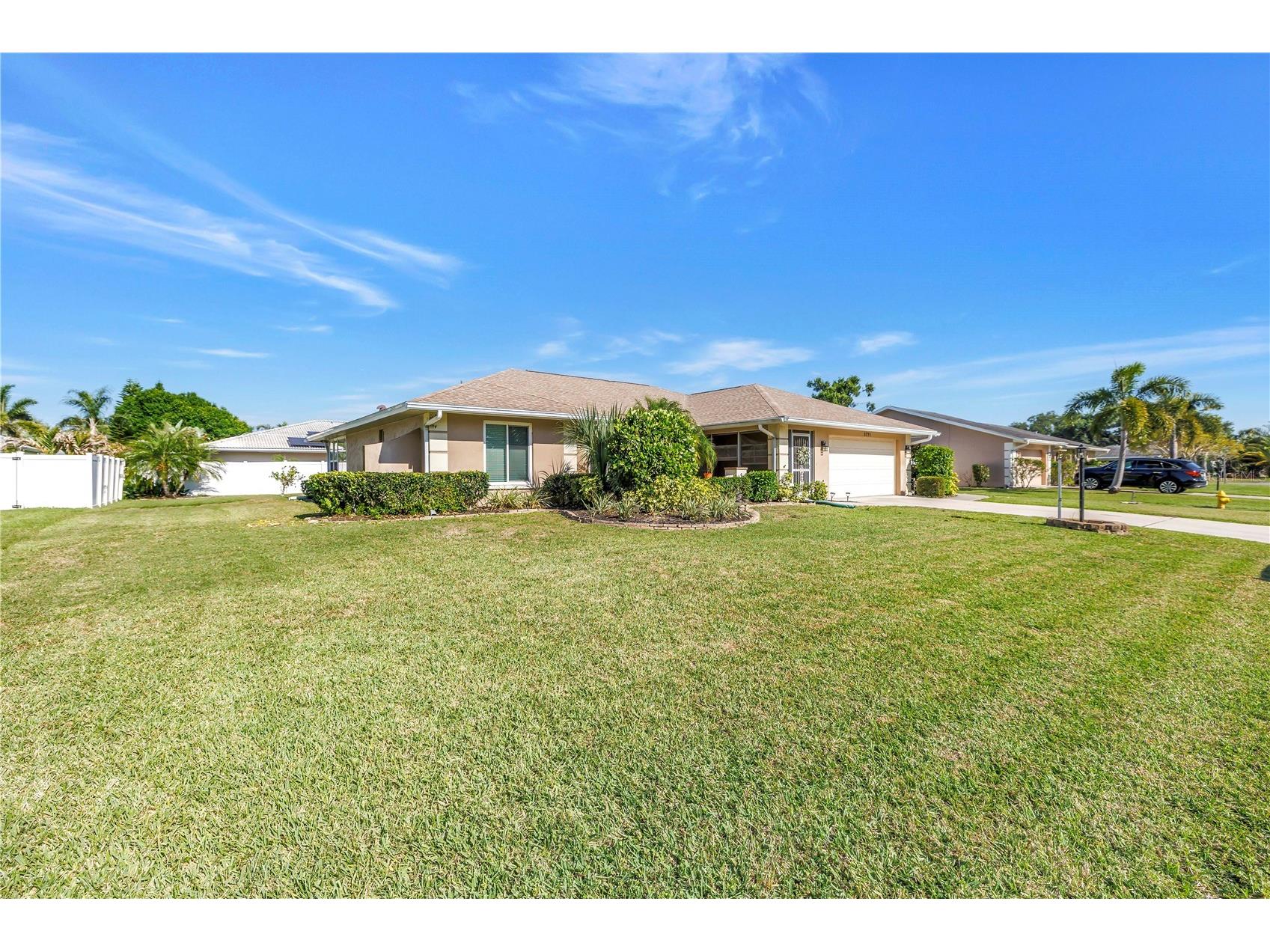 5771 Timberlake Sarasota FL 34243 TB8500441 image57