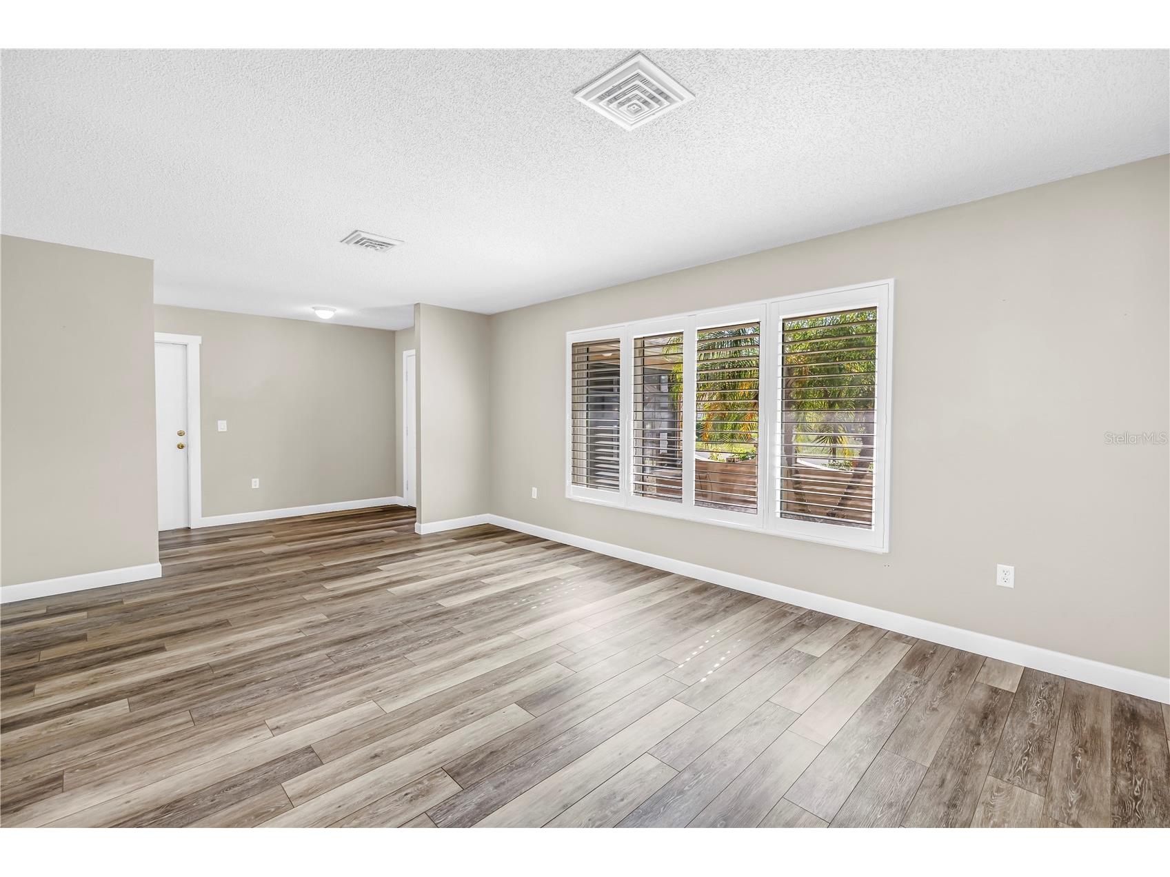 5771 Timberlake Sarasota FL 34243 TB8500441 image8