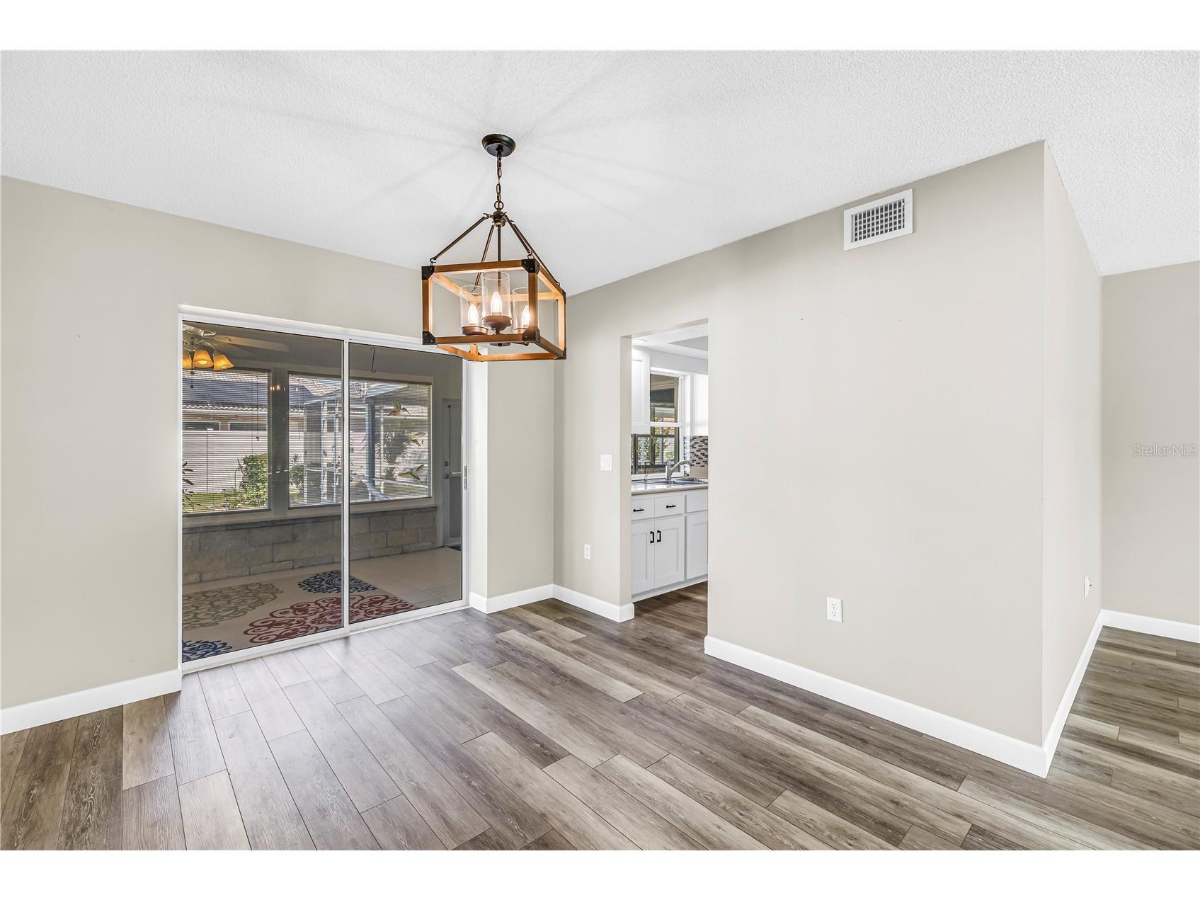 5771 Timberlake Sarasota FL 34243 TB8500441 image9