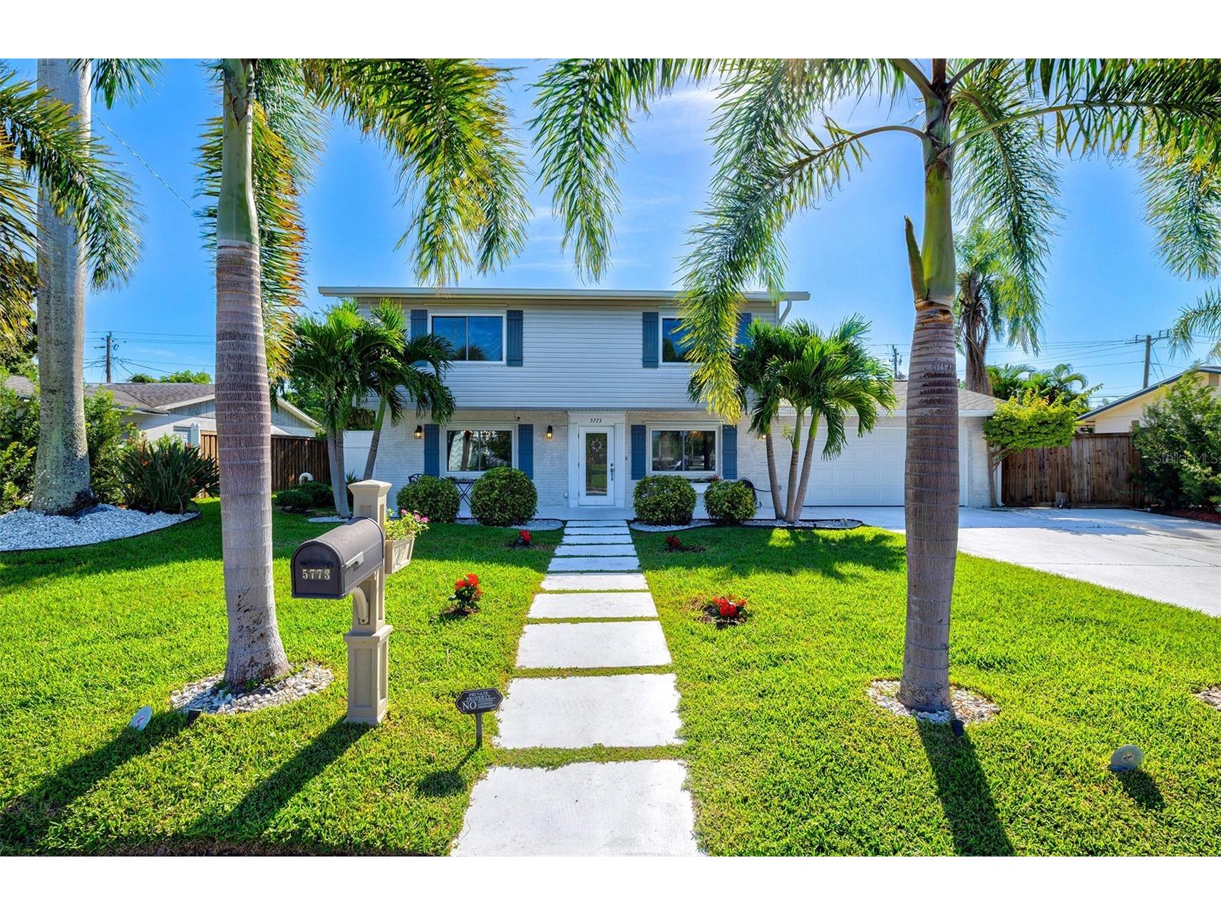 5773 Britannia Drive Sarasota FL 34231 A4666899 image1