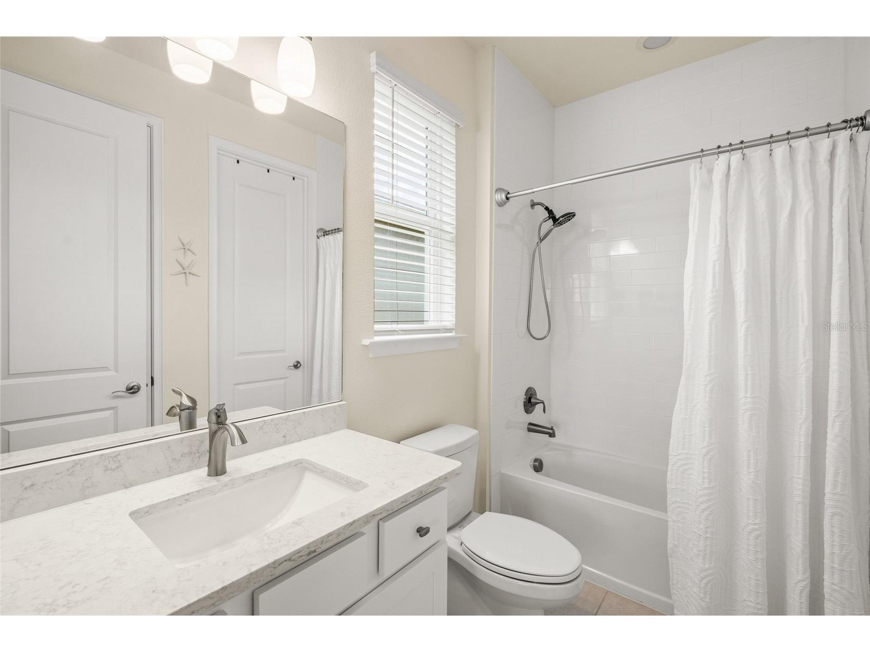 5773 Long Shore Loop Sarasota FL 34238 A4695401 image23