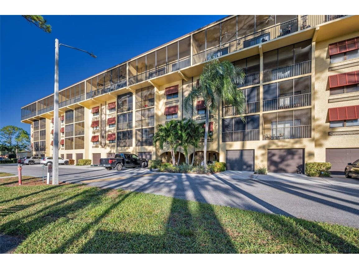 5775 Park Street N #211 Saint Petersburg FL 33709 - COMMUNITY POND TB8448734 image1