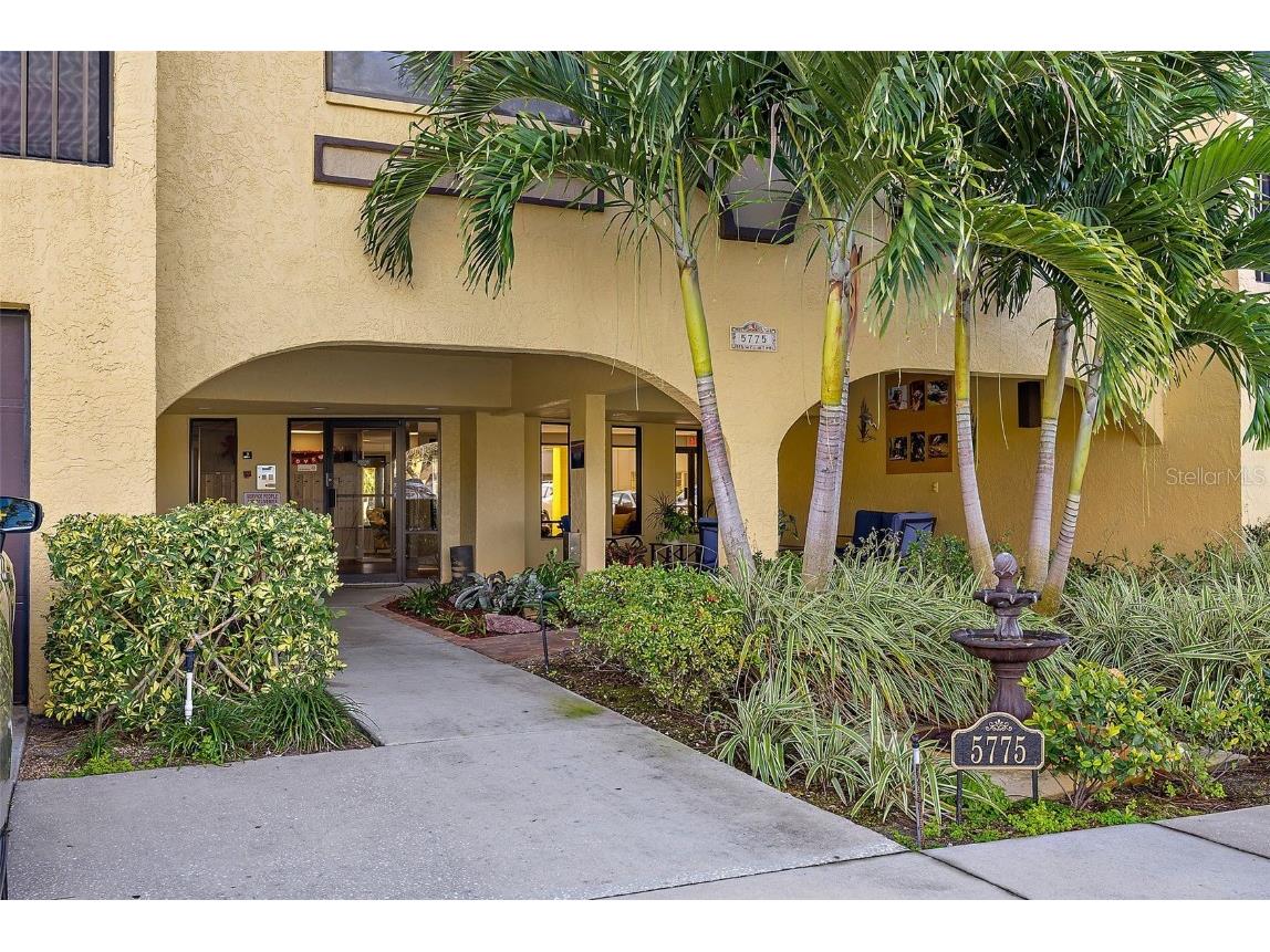 5775 Park Street N #408 Saint Petersburg FL 33709 U8230599 image1