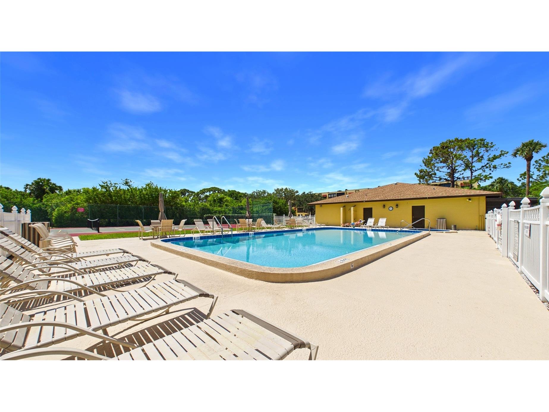 5775 Park Street N #410 Saint Petersburg FL 33709 A4693432 image39