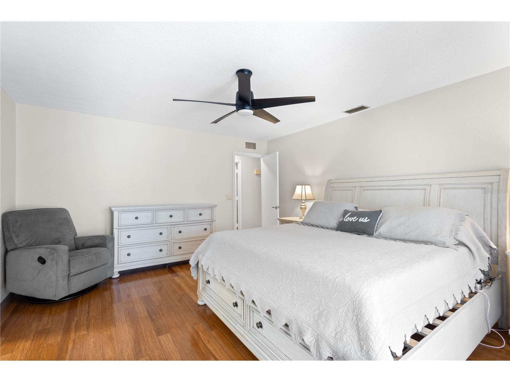 5775 Timber Lake Drive Sarasota FL 34243 A4679749 image15