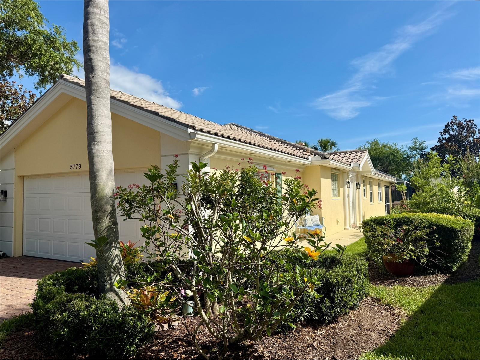 5779 Ivrea Drive Sarasota FL 34238 A4694559 image2