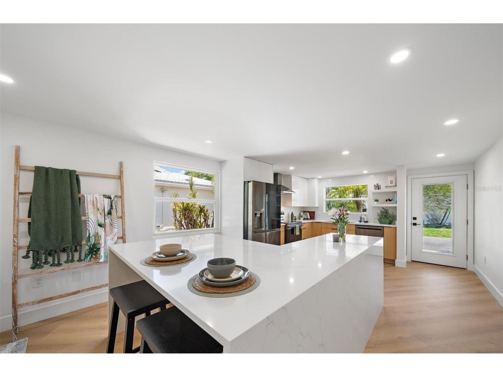 578 Spanish Drive S Longboat Key FL 34228 A4698065 image2