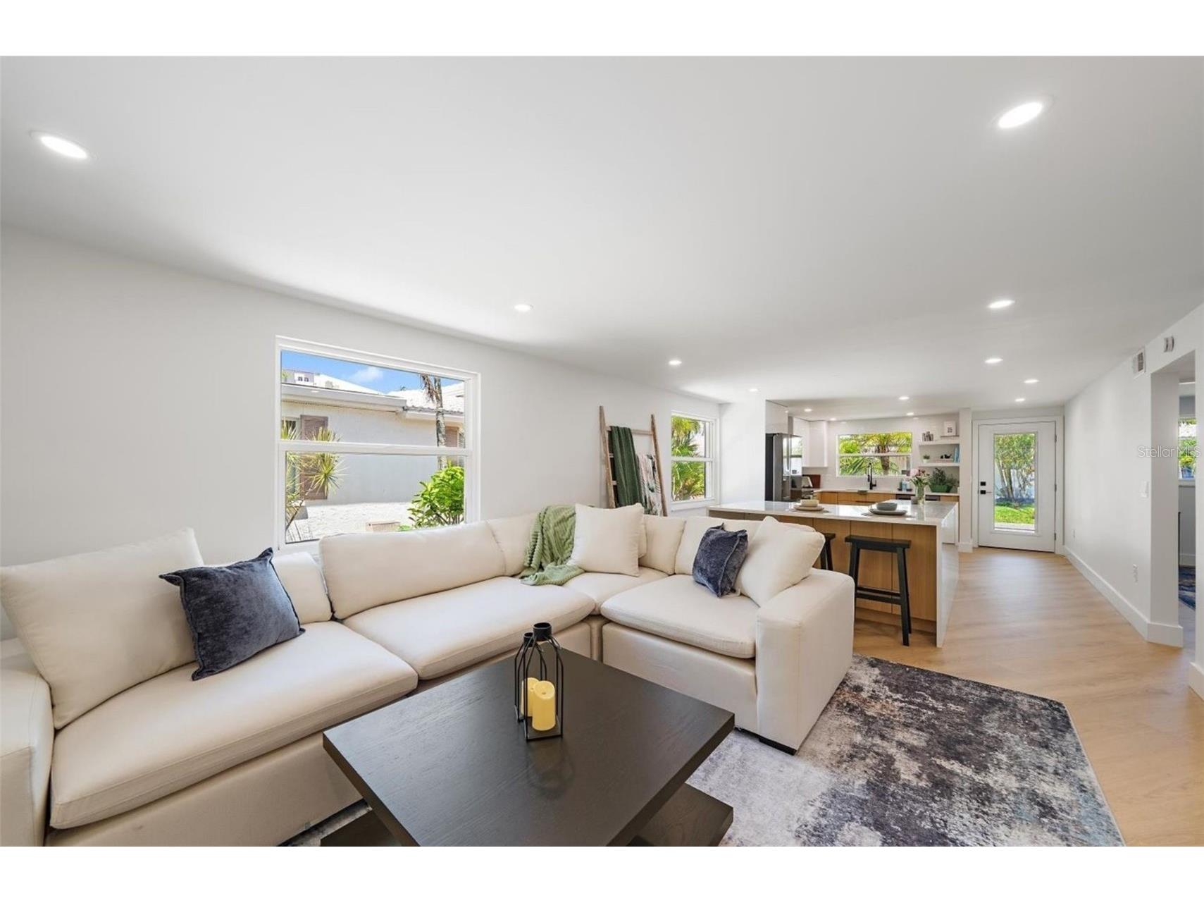 578 Spanish Drive S Longboat Key FL 34228 A4698065 image3