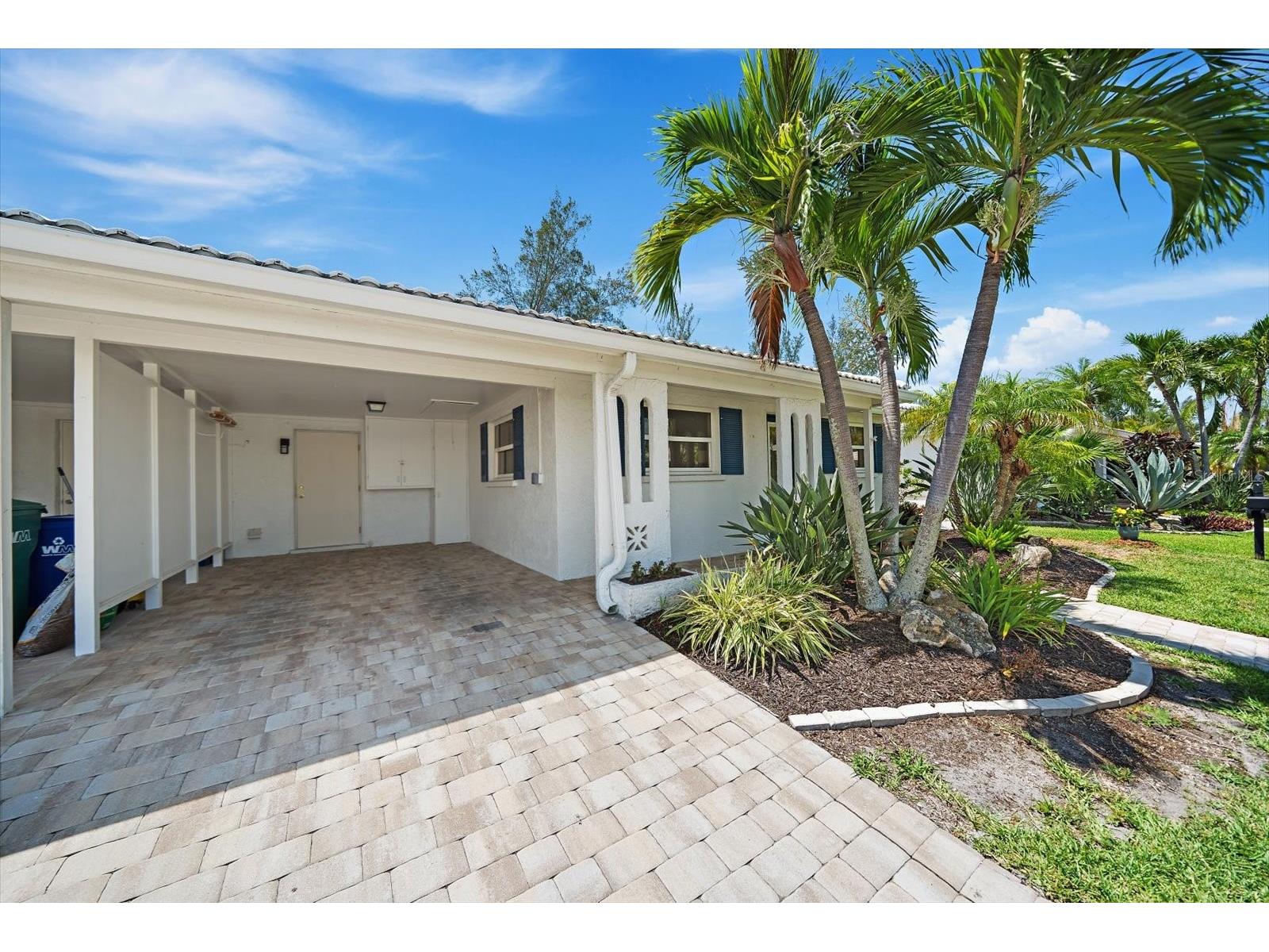 578 Spanish Drive S Longboat Key FL 34228 A4698065 image8