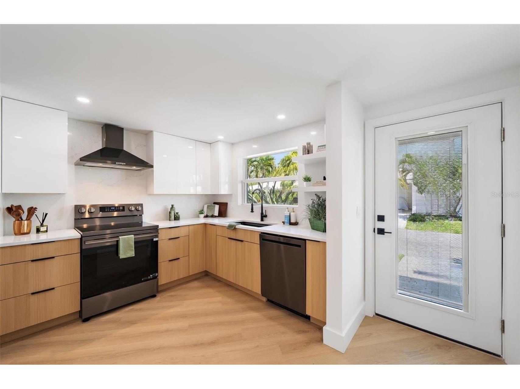 578 Spanish Drive S Longboat Key FL 34228 A4698065 image9