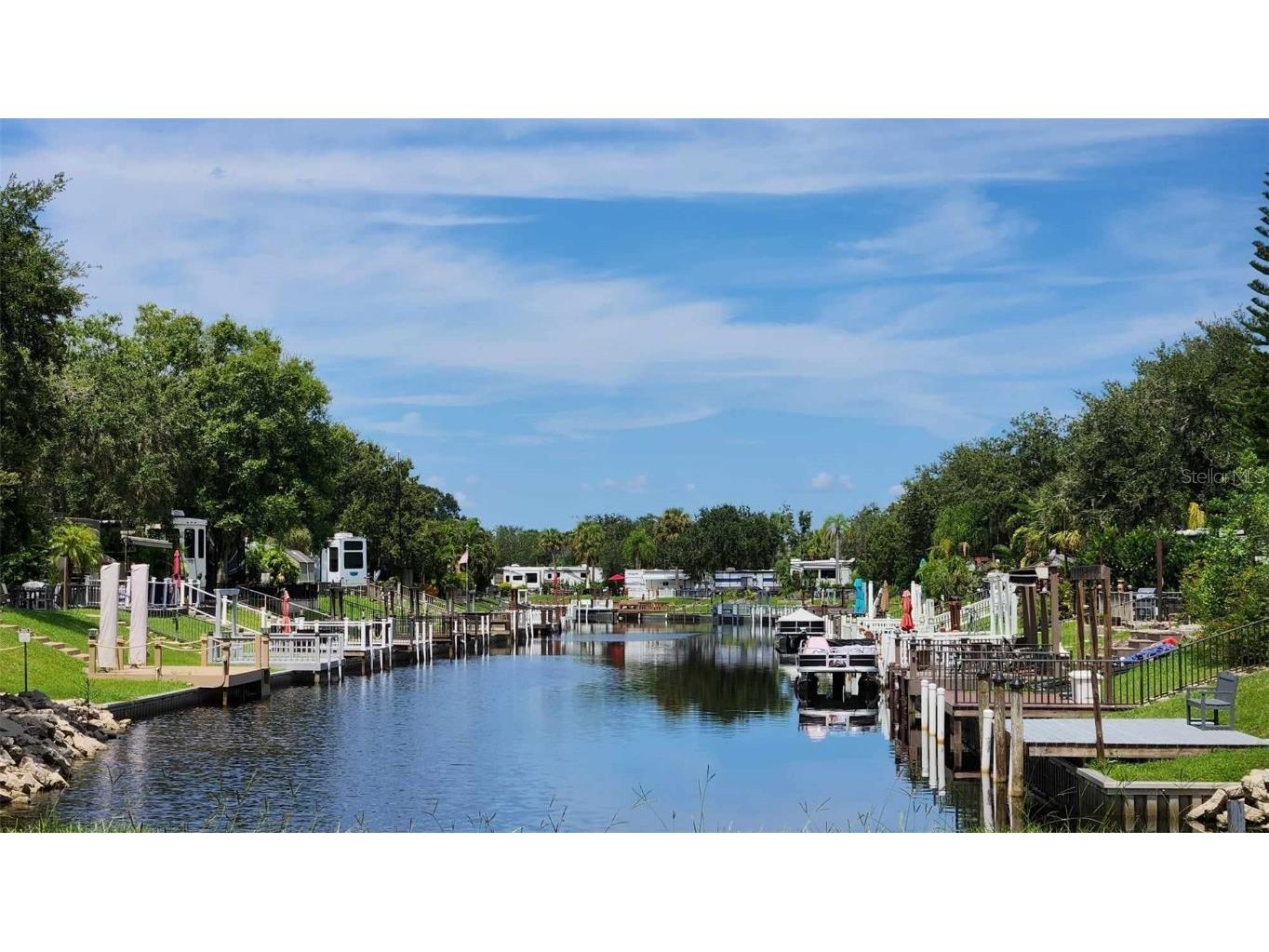 578 Waterway Drive Lake Wales FL 33898 - KISSIMMEE RIVER U8212550 image1