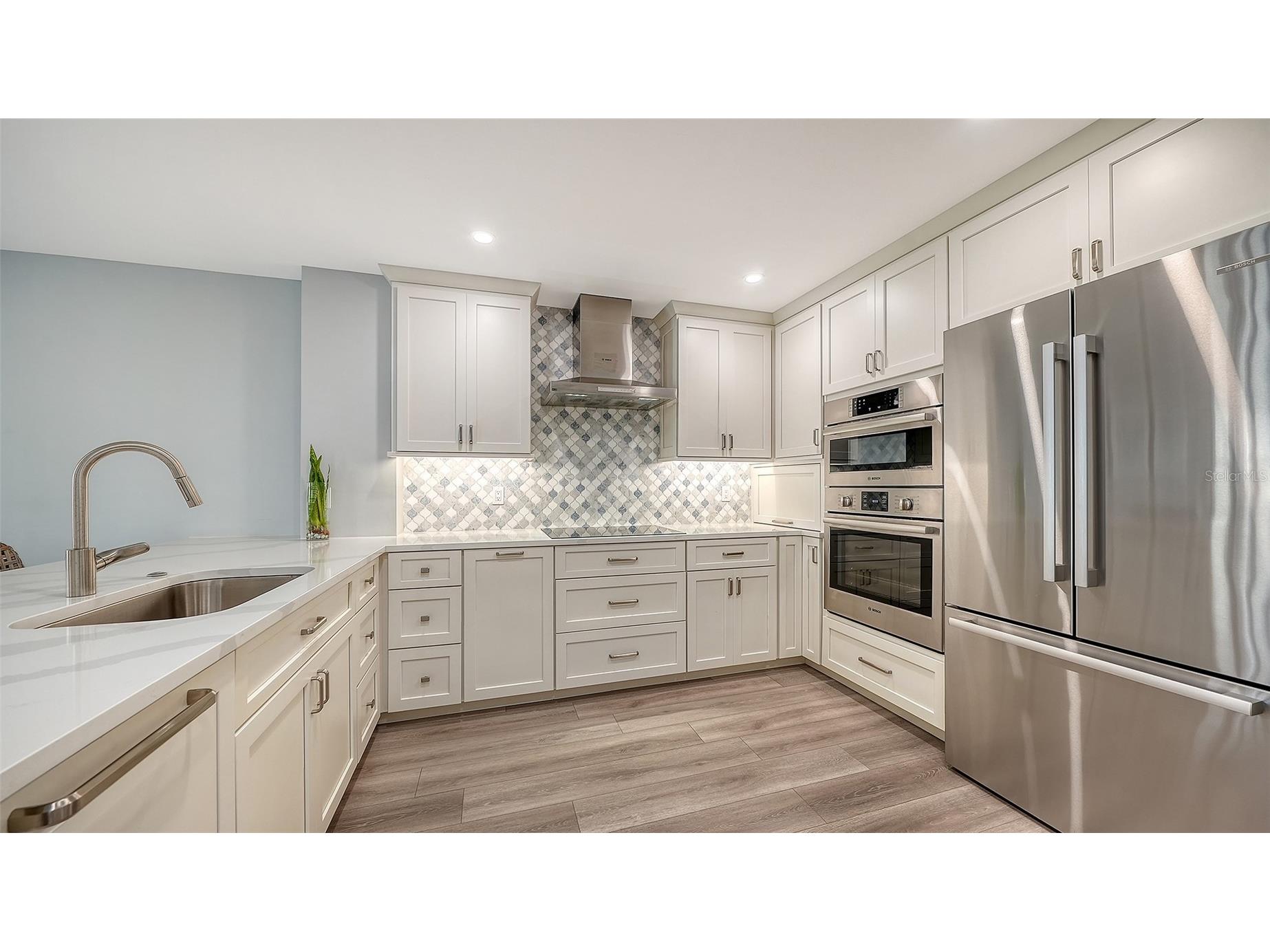 5780 Midnight Pass Road #110 Sarasota FL 34242 A4683108 image4