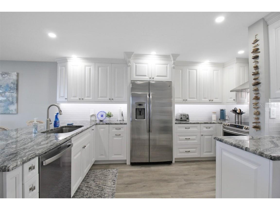 5780 Midnight Pass Road #609 Sarasota FL 34242 A4660412 image18