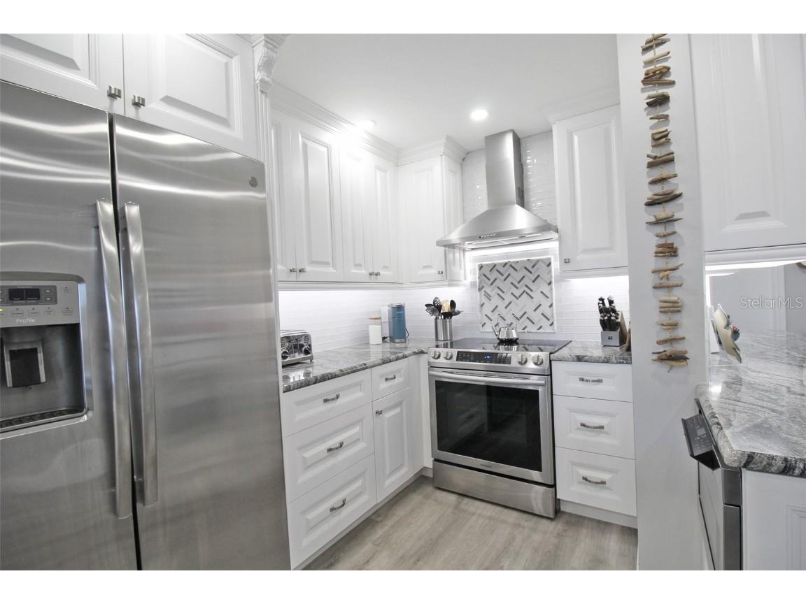 5780 Midnight Pass Road #609 Sarasota FL 34242 A4660412 image19