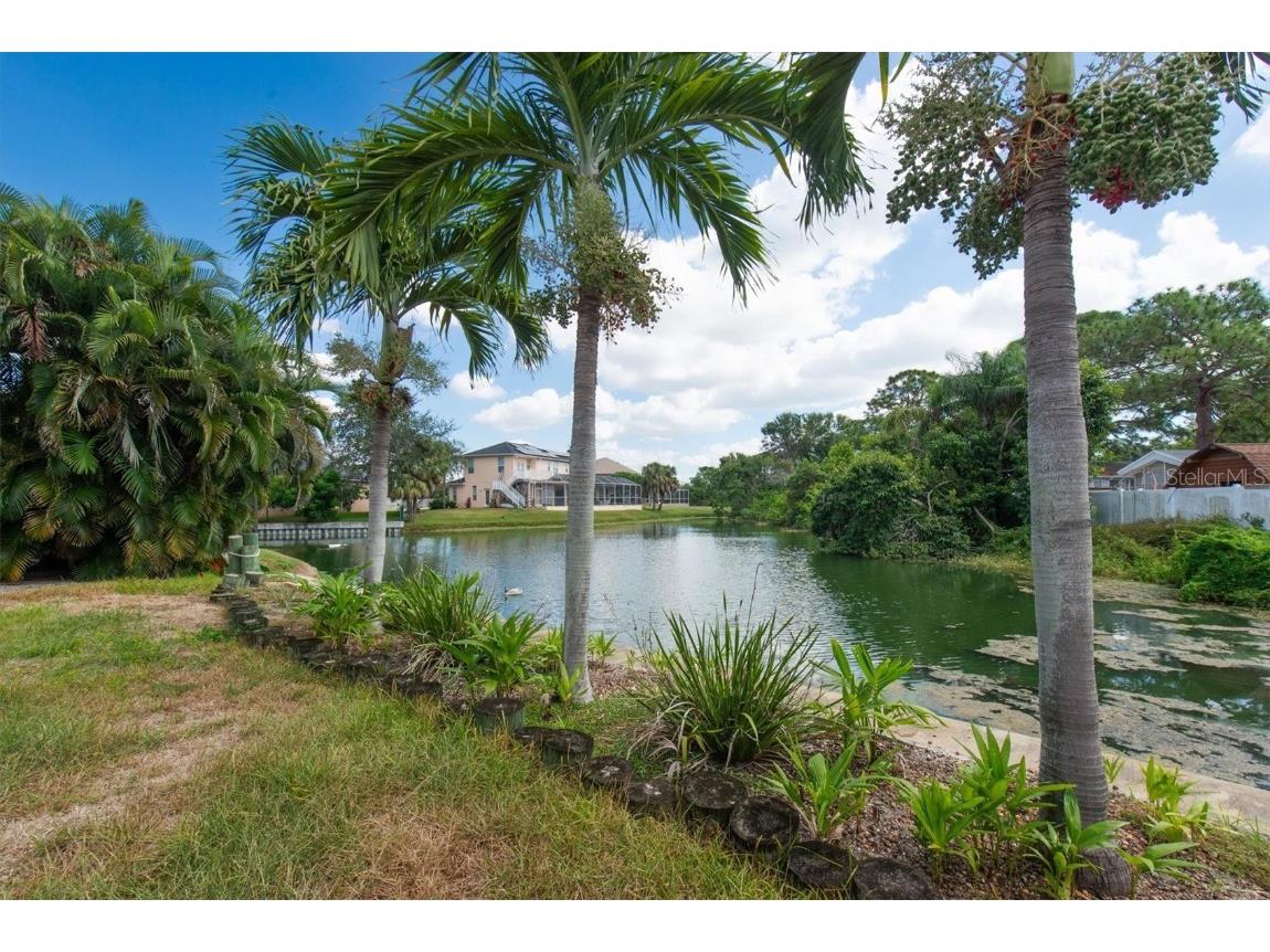 5785 Bay Pines Lakes Boulevard Seminole FL 33708 TB8439248 image1
