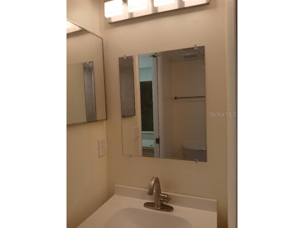 5787 Summer Side Lane #4B Sarasota FL 34231 A4662759 image15