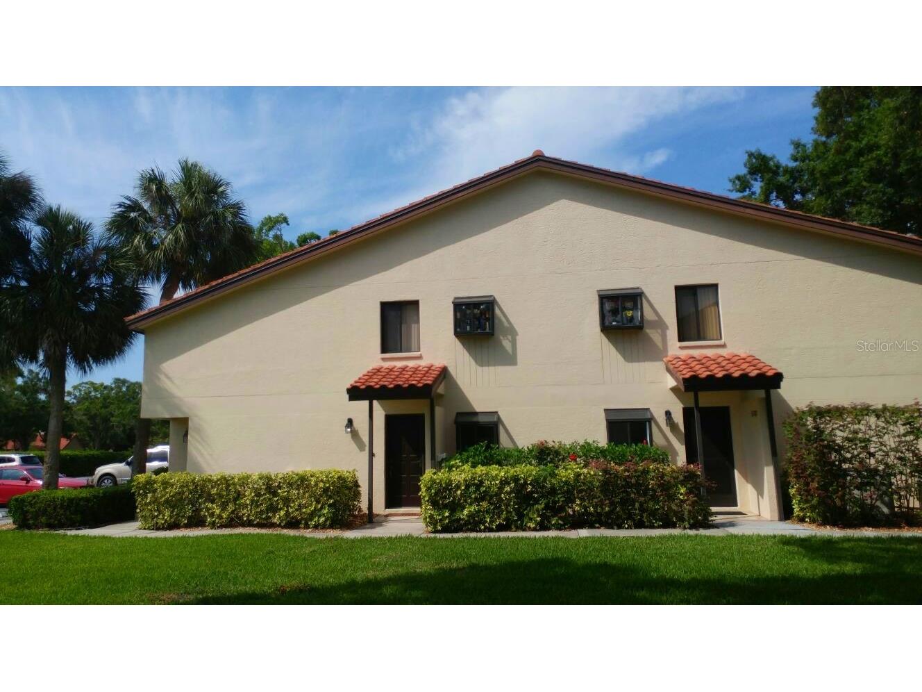 5789 Gardens Drive #102 Sarasota FL 34243 A4568926 image1