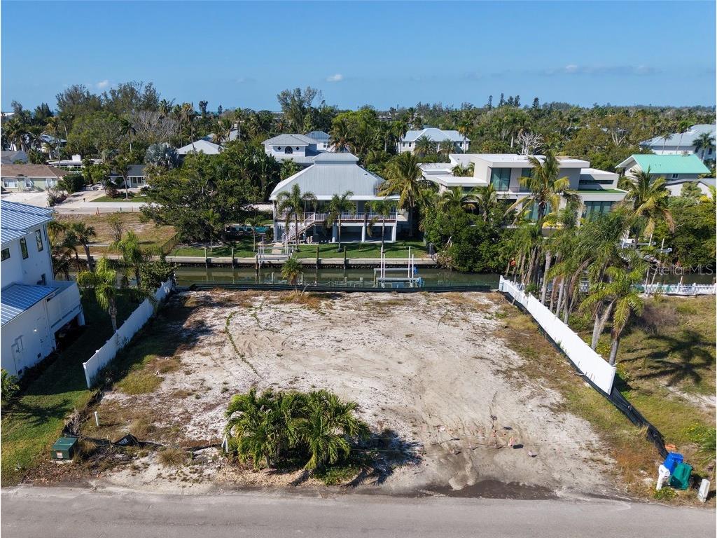 579 Bayview Drive Longboat Key FL 34228 - SARASOTA BAY A4677075 image1
