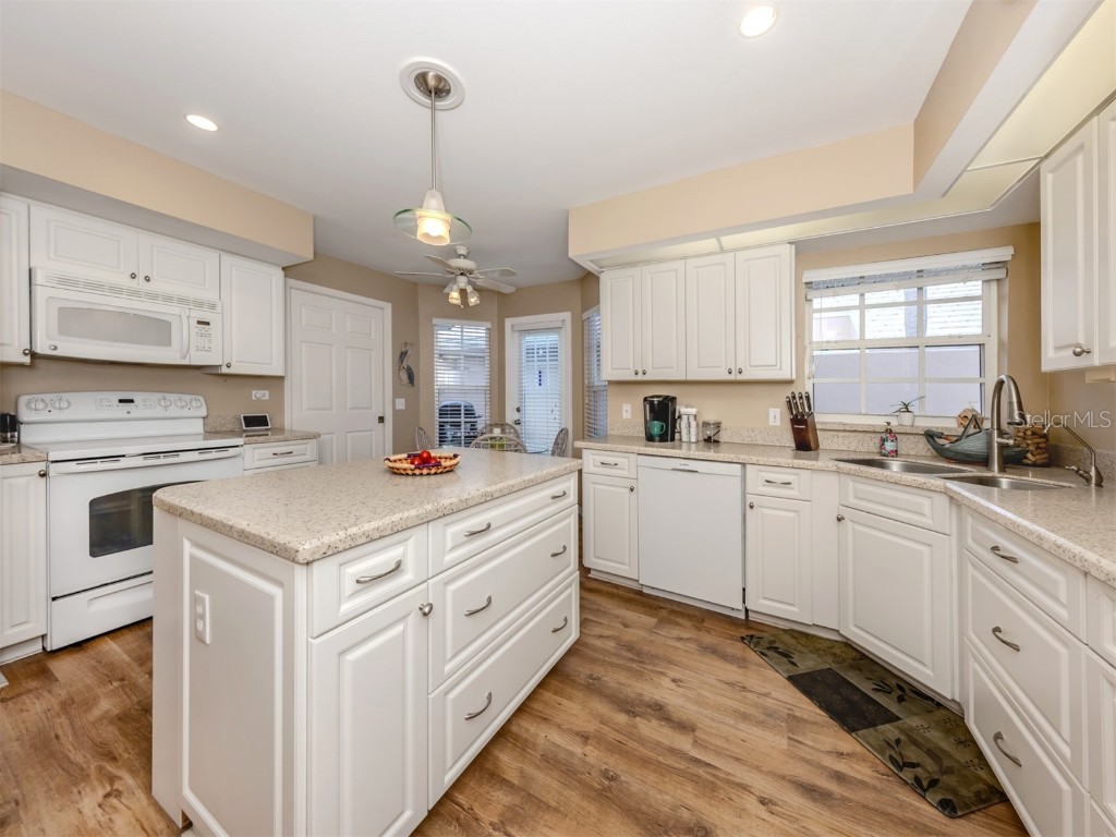 579 Clubside Circle #37 Venice FL 34293 N6140267 image18