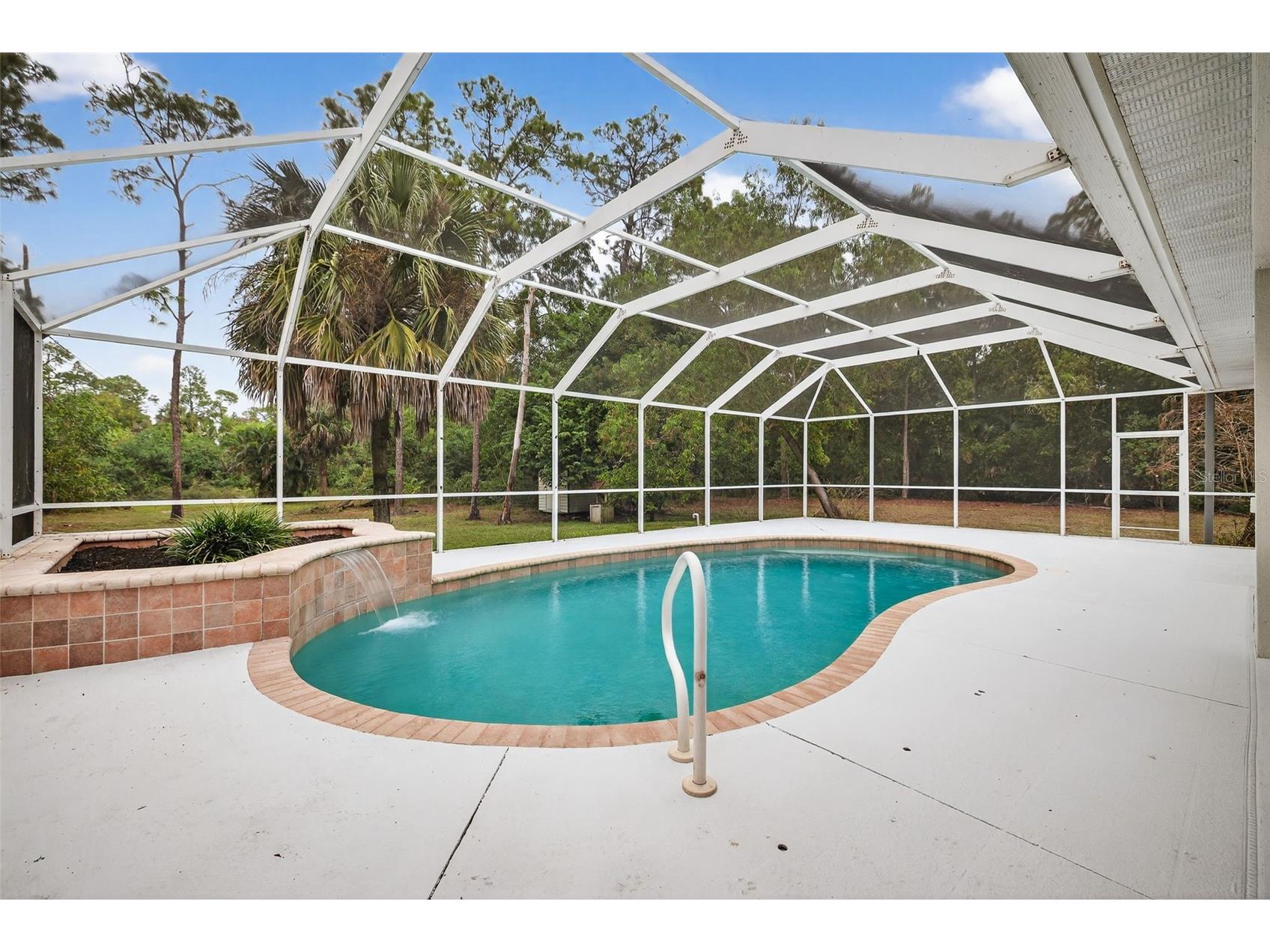 5791 Golden Gate Parkway Naples FL 34116 A4683257 image1