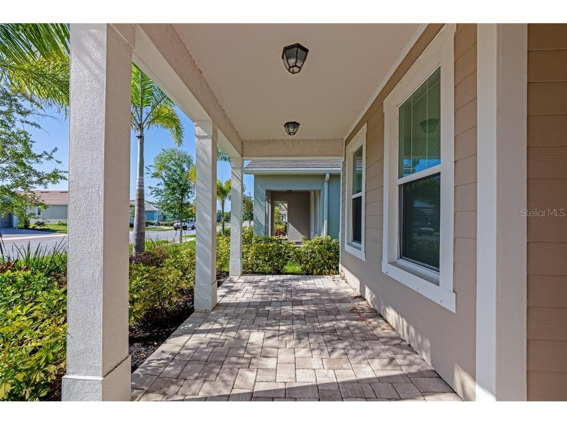 5798 Long Shore Loop Sarasota FL 34238 A4660705 image3