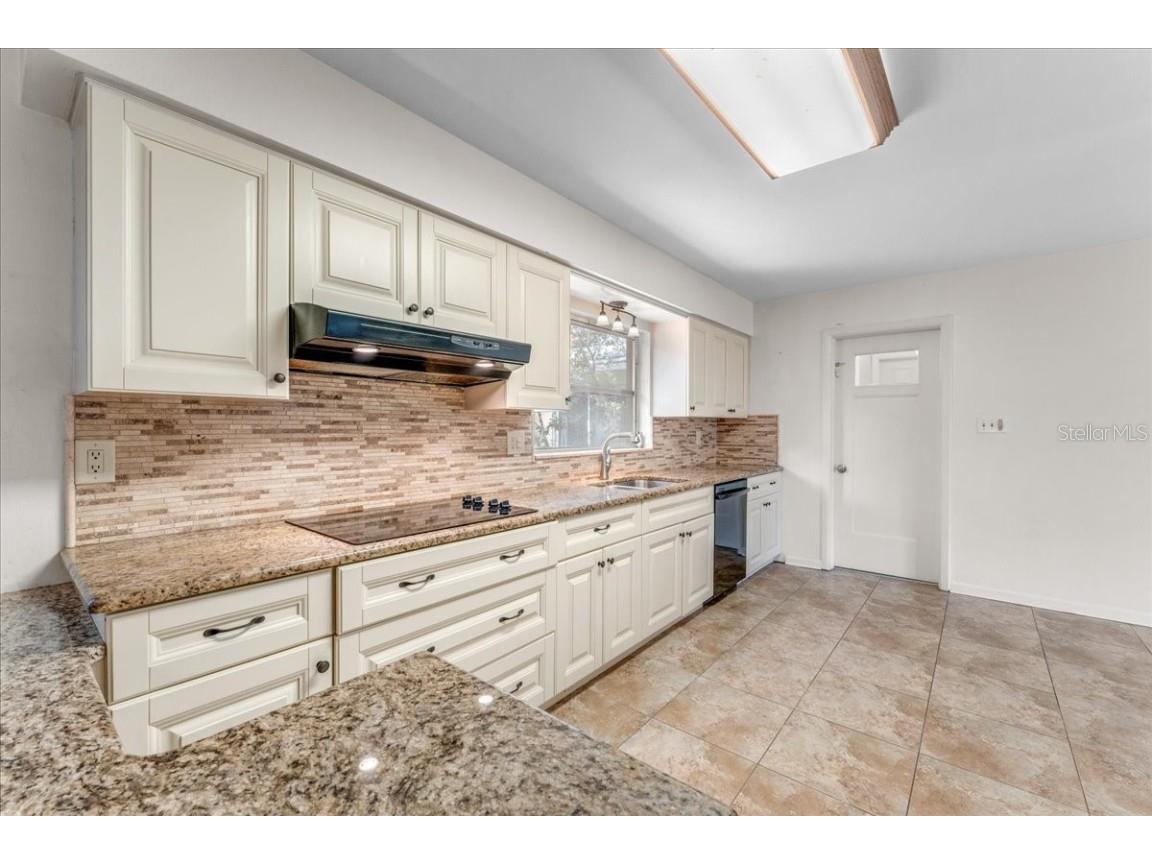 58 Arnoni Drive Dunedin FL 34698 TB8419814 image19