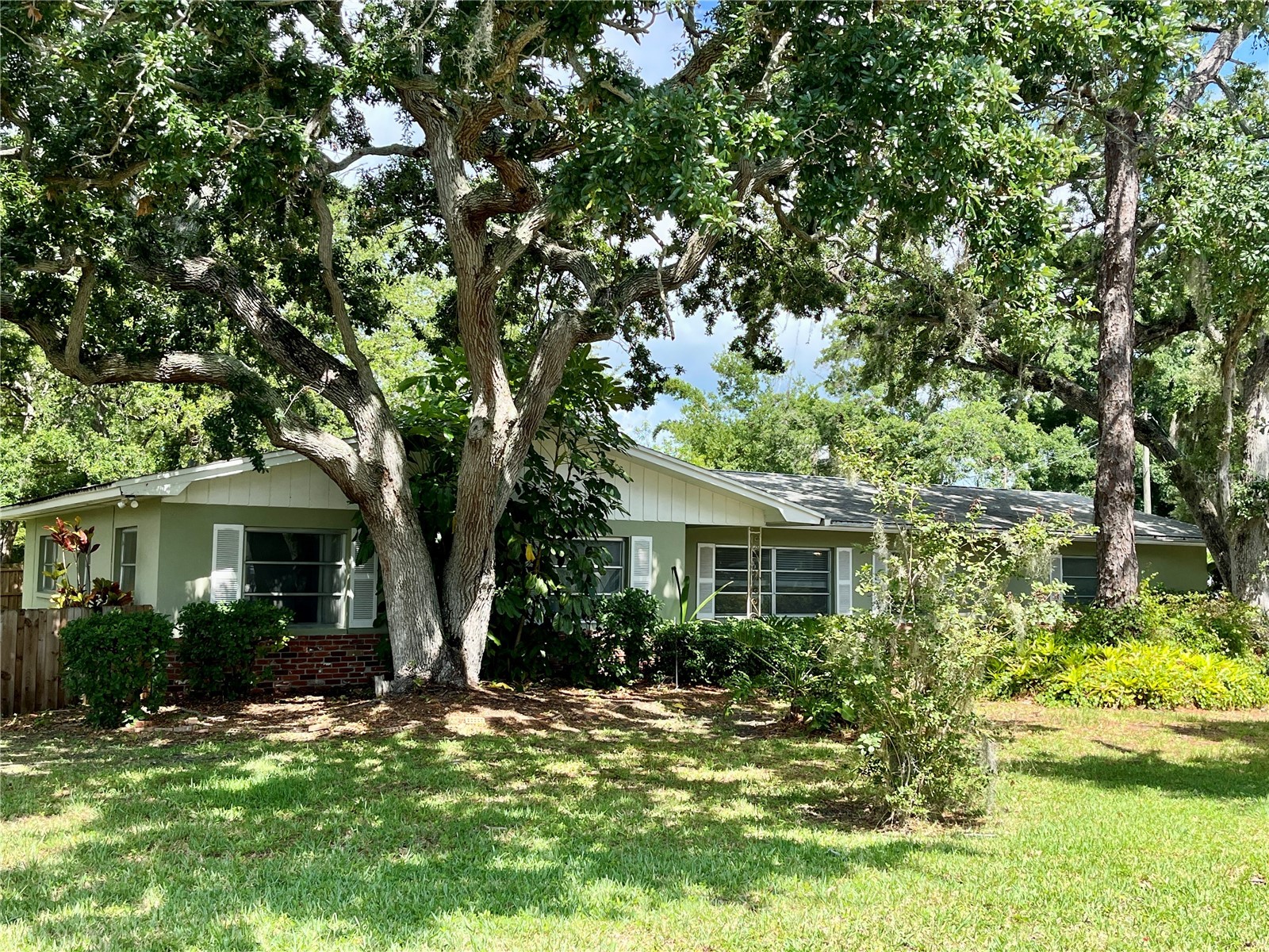 58 Arnoni Drive Dunedin FL 34698 TB8512121 image1