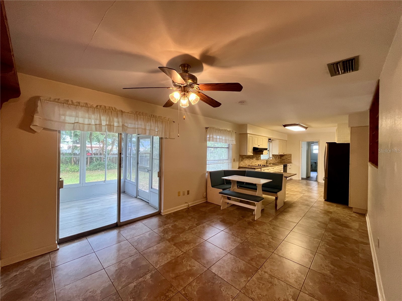 58 Arnoni Drive Dunedin FL 34698 TB8512121 image9
