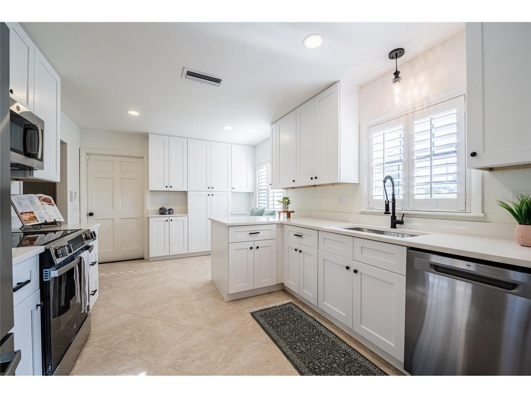 58 Lake Link Circle SE Winter Haven FL 33884 P4938677 image13