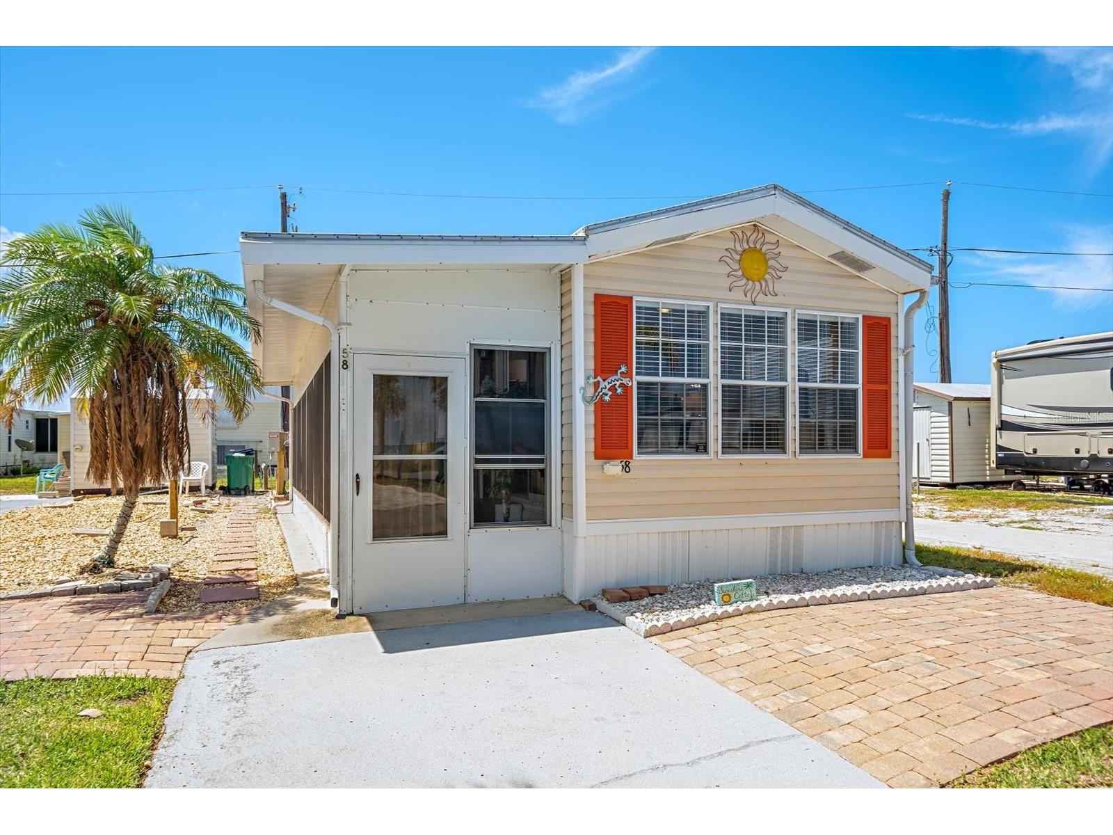 58 Montego Drive Palmetto FL 34221 A4693547 image2