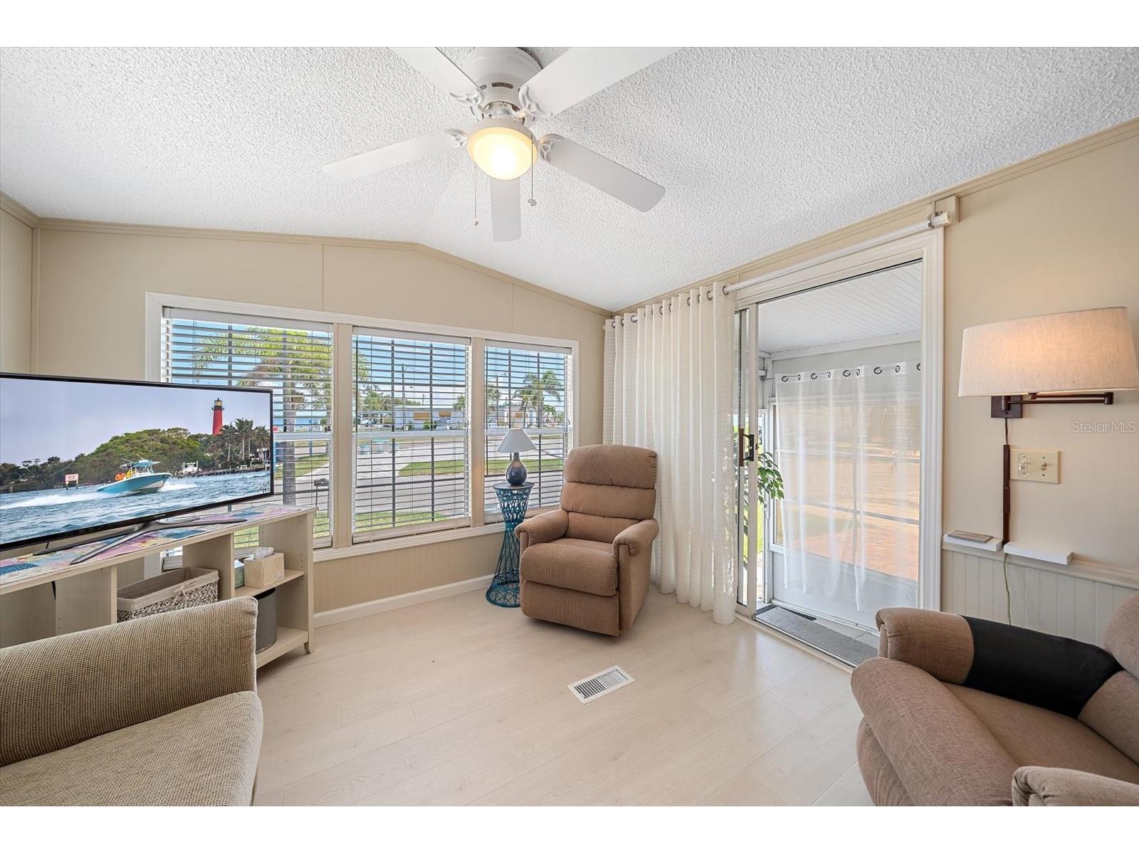 58 Montego Drive Palmetto FL 34221 A4693547 image5