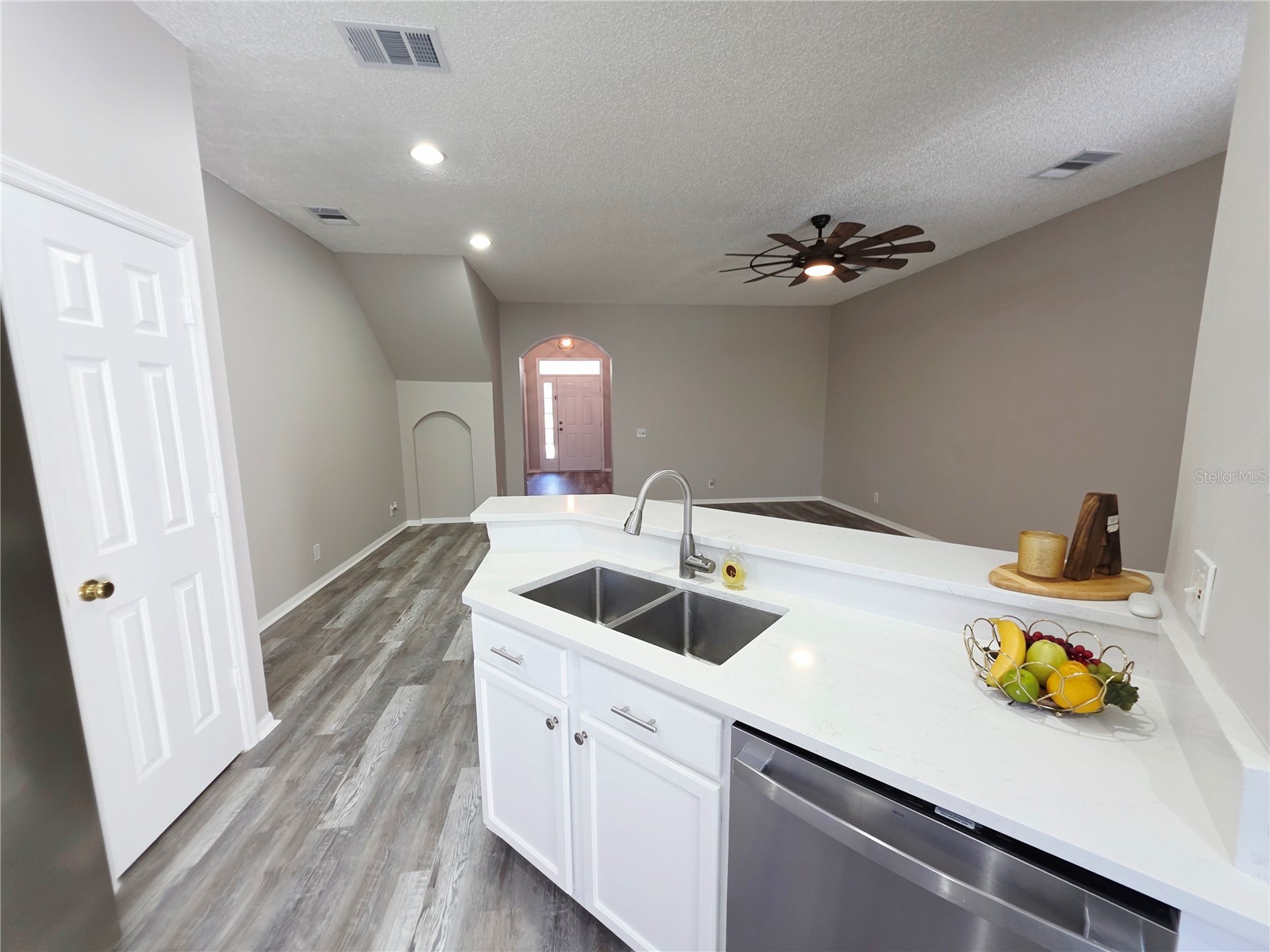 580 Black Lion Drive NE Saint Petersburg FL 33716 TB8474226 image20