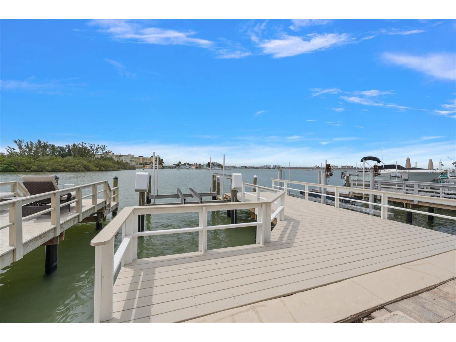 580 Boca Ciega Point Boulevard S #1 Saint Petersburg FL 33708 TB8513734 image4