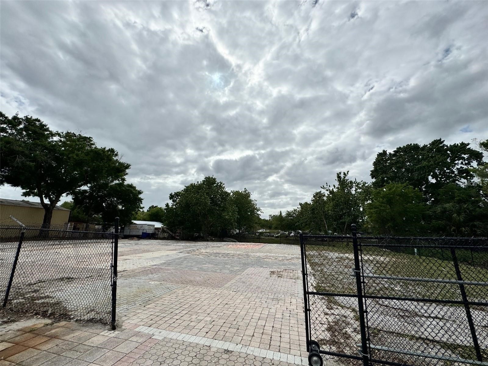 580 Fairvilla Road Orlando FL 32808 O6397209 image2