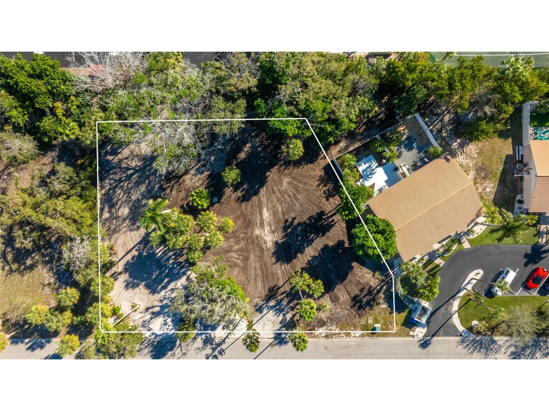 580 Neptune Avenue Longboat Key FL 34228 A4663455 image1