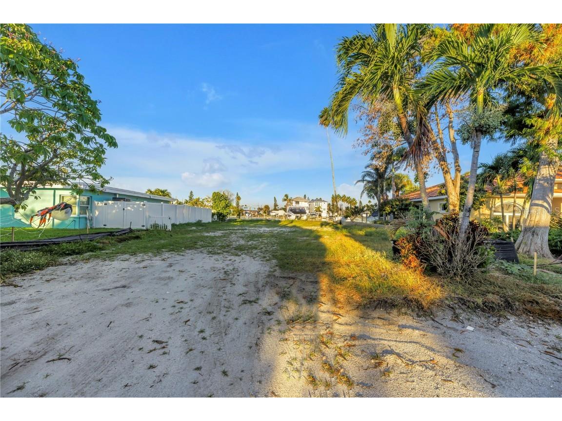 580 Normandy Road Madeira Beach FL 33708 - BOCA CIEGA BAY L4956555 image8