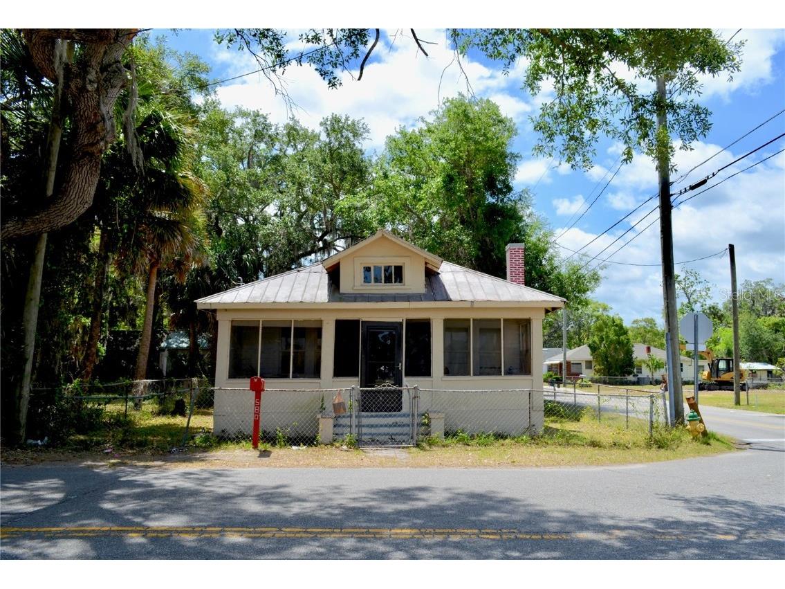 580 Ronnoc Lane New Smyrna Beach FL 32168 V4942429 image1