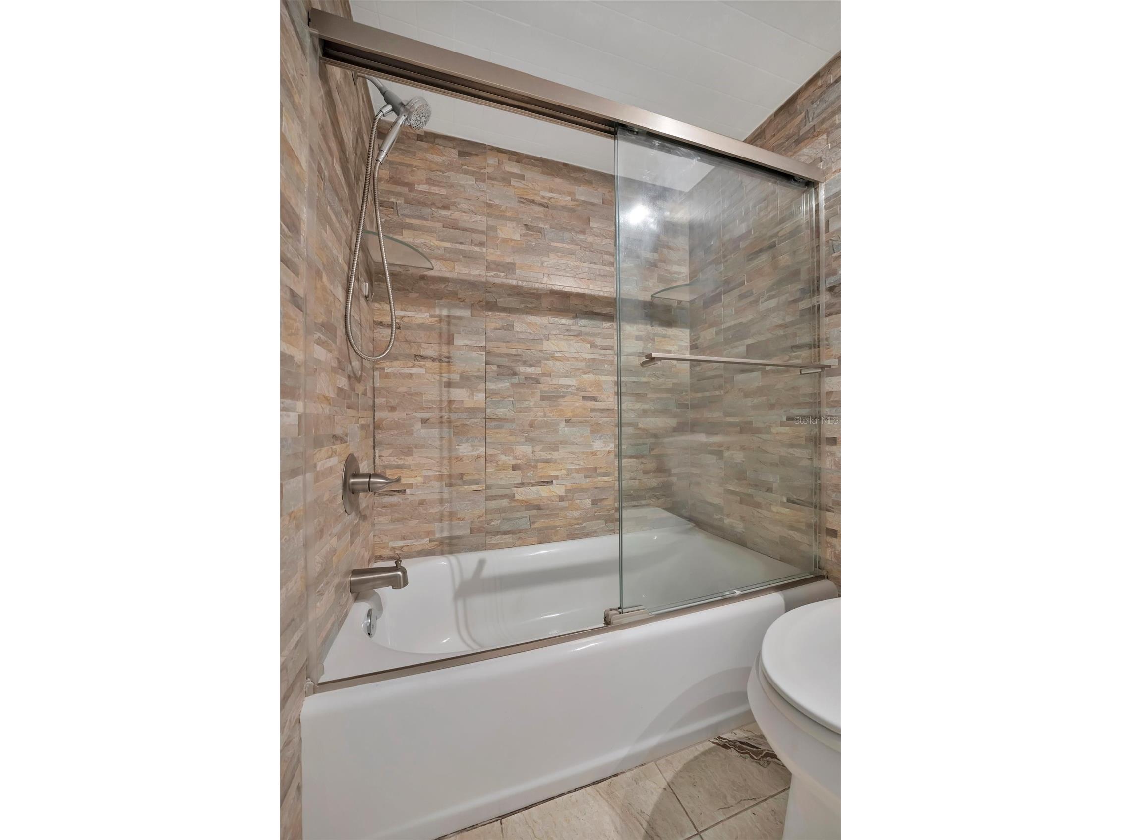 5800 Hollywood Boulevard #115 Sarasota FL 34231 A4691508 image19