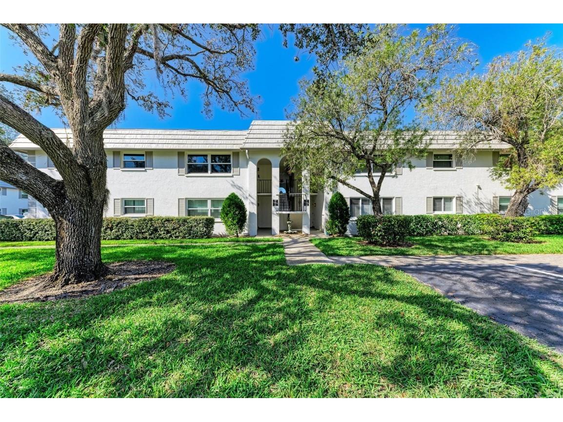 5800 Hollywood Boulevard #221 Sarasota FL 34231 A4559931 image1