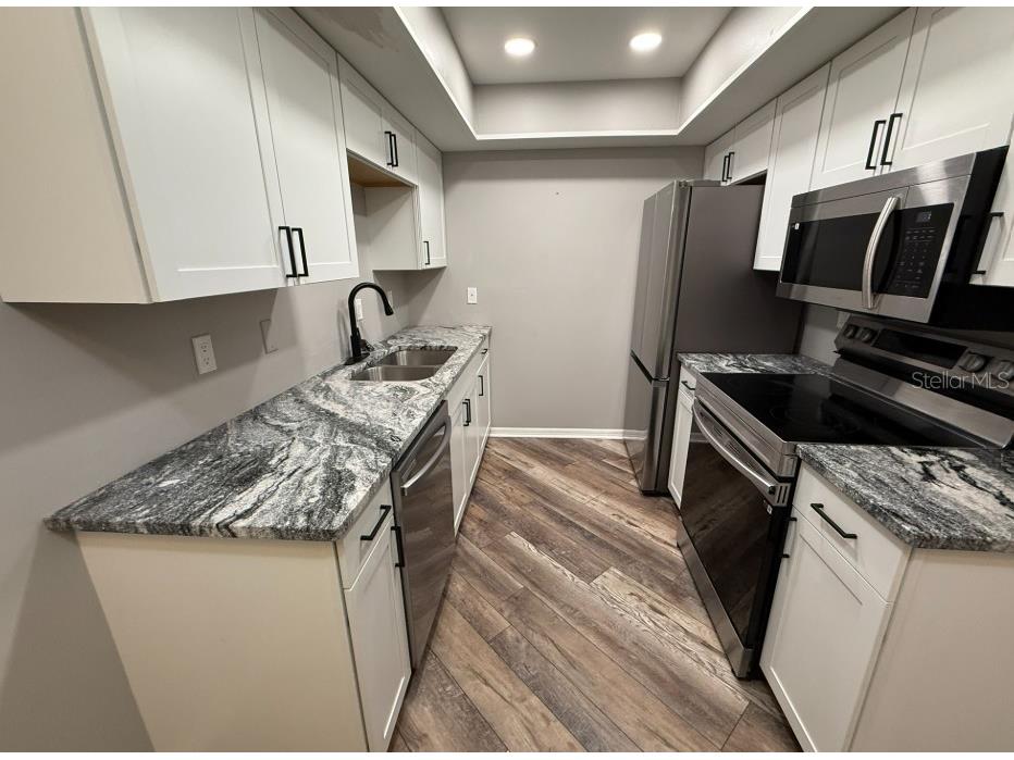 5800 Hollywood Boulevard #324 Sarasota FL 34231 A4674558 image6