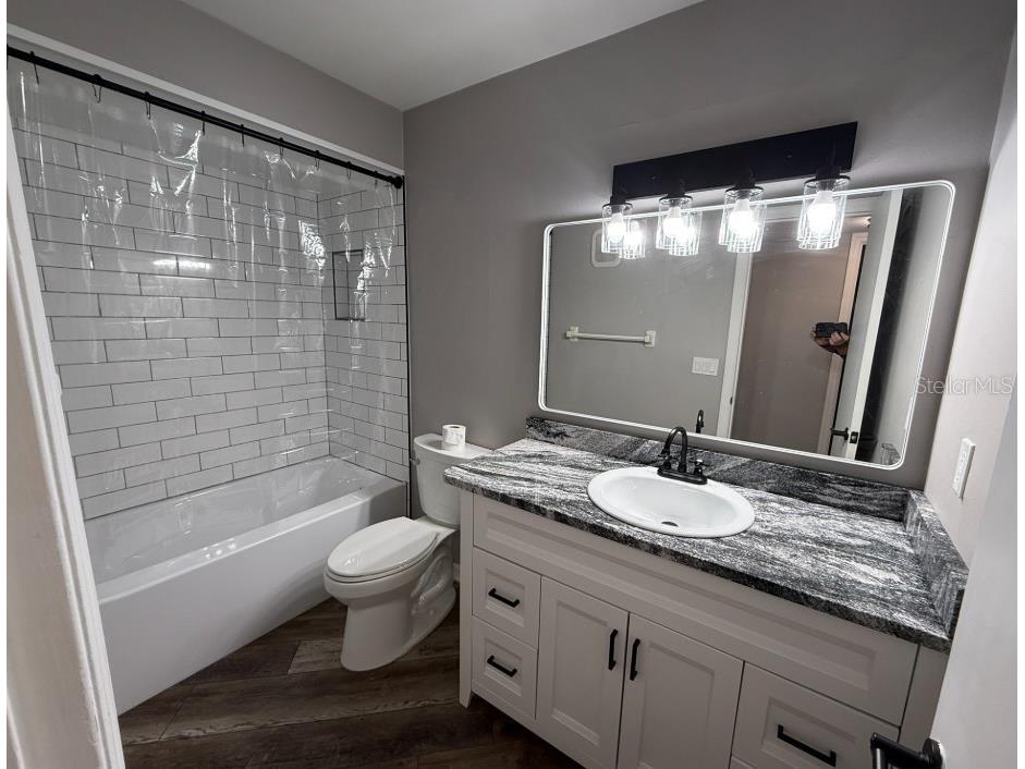 5800 Hollywood Boulevard #324 Sarasota FL 34231 A4674558 image8