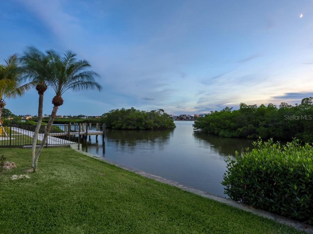 5800 Tidewood Avenue Sarasota FL 34231 - GULF OF AMERICA A4664806 image43