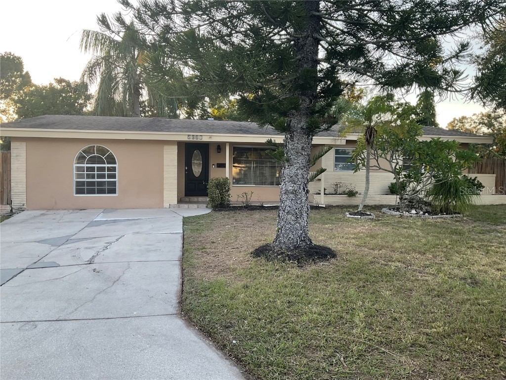 5801 Grove Street S Saint Petersburg FL 33705 T3483296 image1