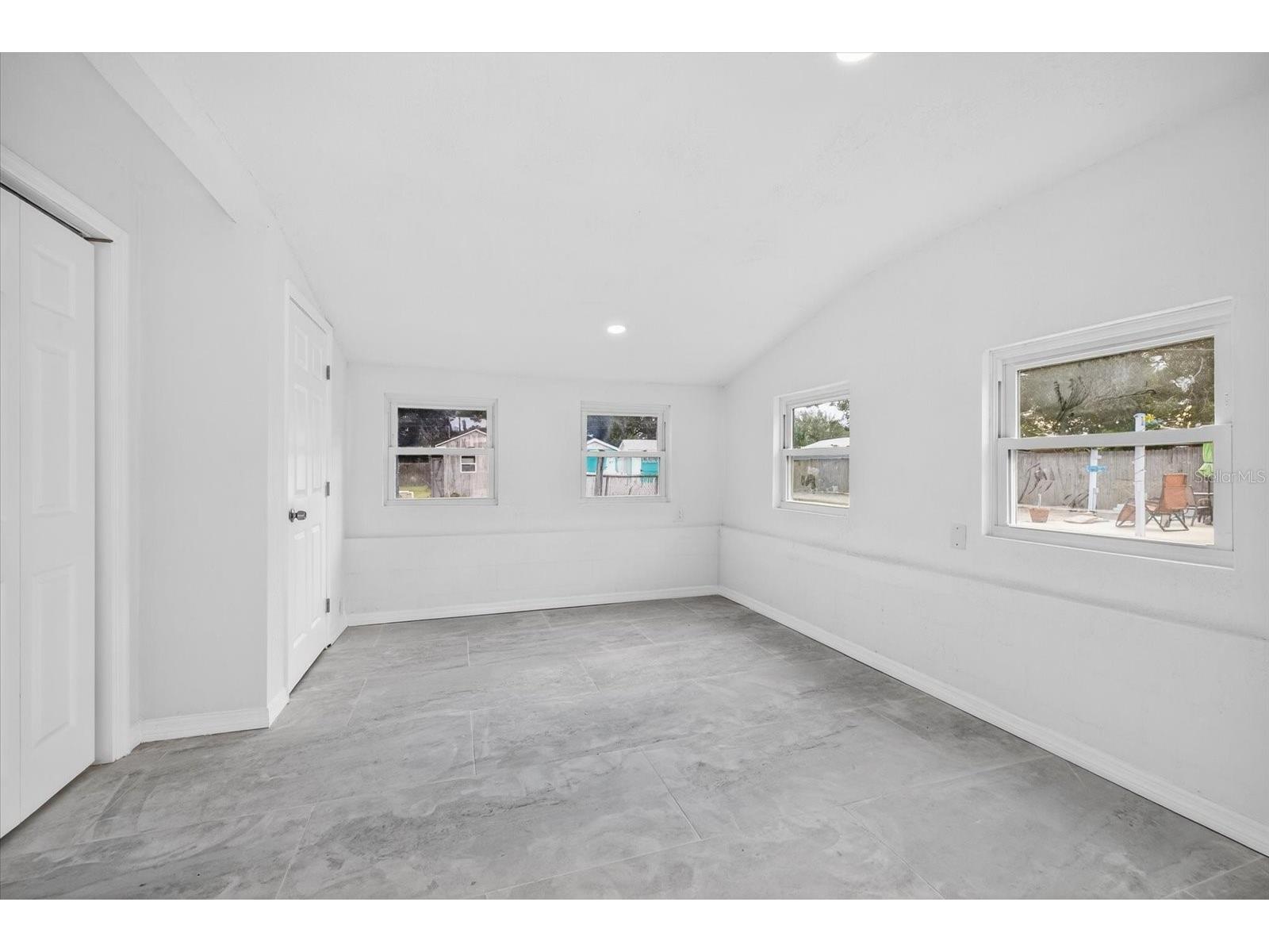 5801 Magnolia Street N Saint Petersburg FL 33703 TB8511542 image17