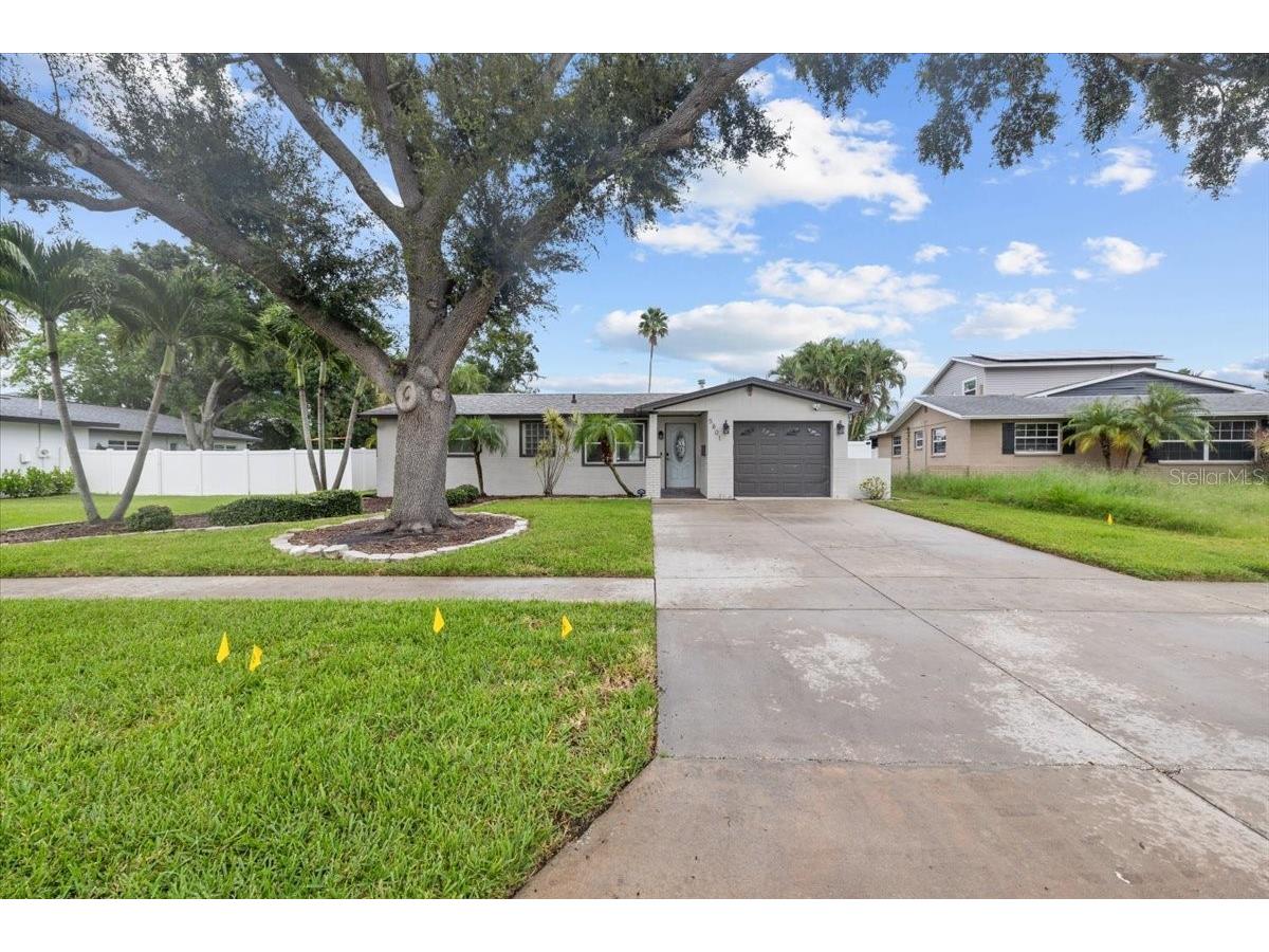 5801 Venetian Boulevard NE Saint Petersburg FL 33703 TB8426815 image1