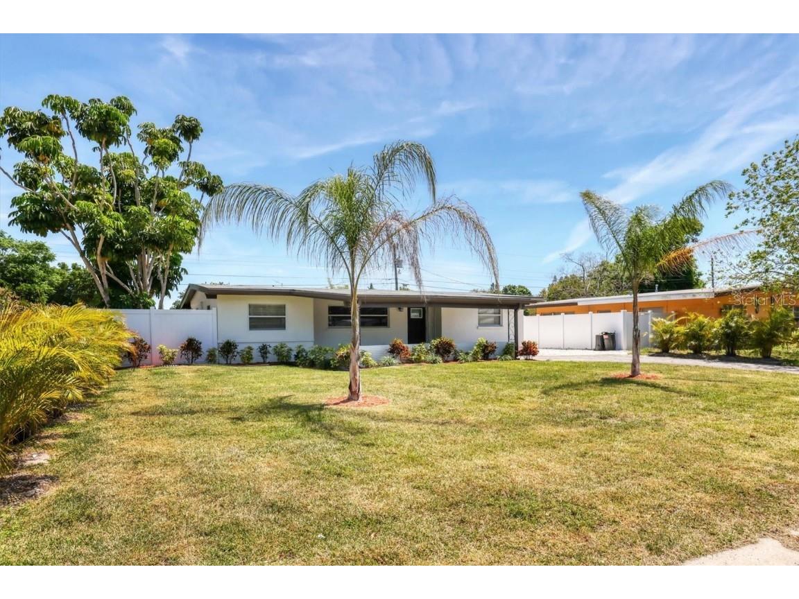 5803 23rd Street W Bradenton FL 34207 A4606512 image1