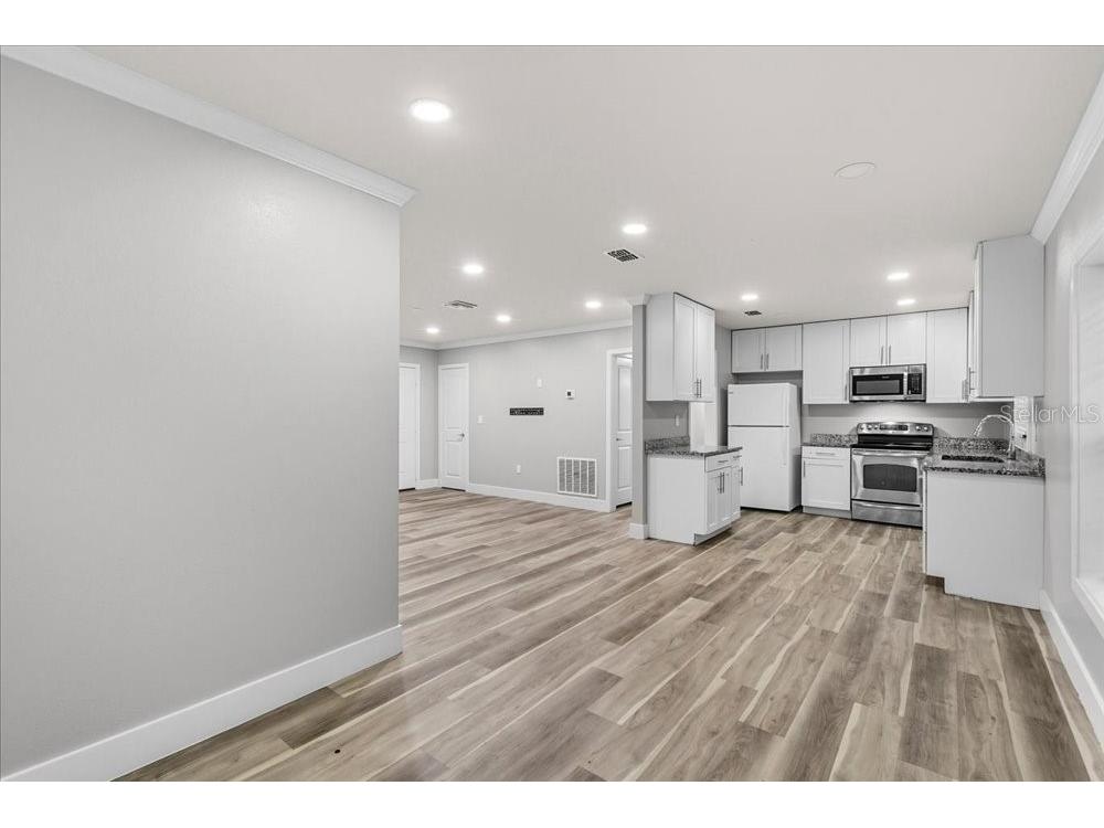 5804 Wolf Road Orlando FL 32808 O6349356 image15